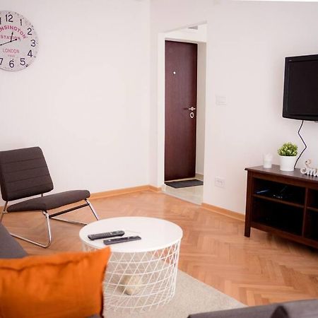 Downtown, Spacious, 2 Bedroom Apartment Beograd Eksteriør billede