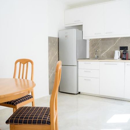 Downtown, Spacious, 2 Bedroom Apartment Beograd Eksteriør billede
